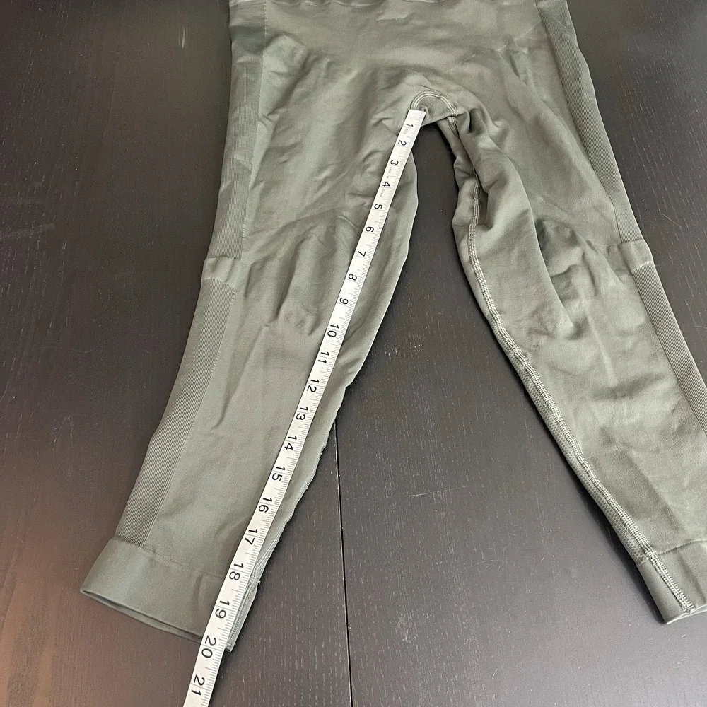 Lululemon Flow‎ & Go Crop Leggings *EST Size 12 Military Green Cropped *READ*